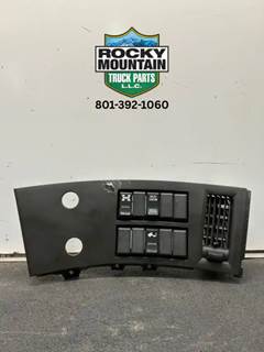 Volvo VNL760 Dashboard Assembly