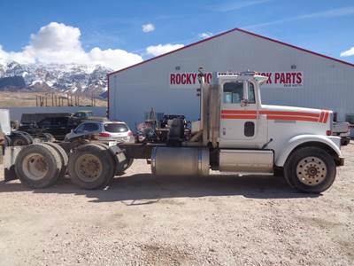 International 9300 Day Cab Truck - Cummins 400HP, 13 Speed Manual