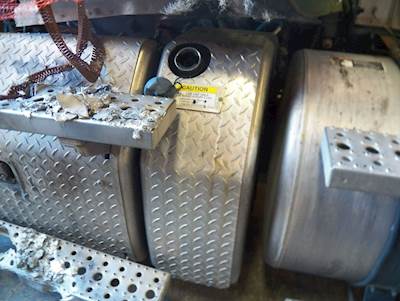 Freightliner Cascadia DEF Tank