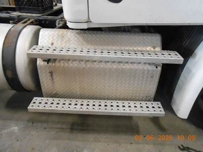 Freightliner Cascadia DPF Filter