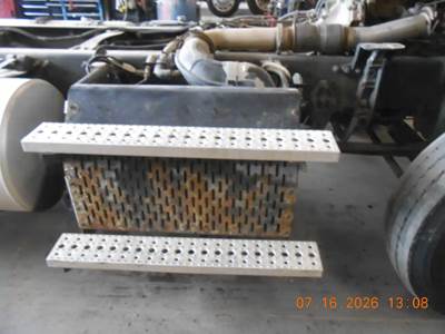 Freightliner Cascadia DPF Filter