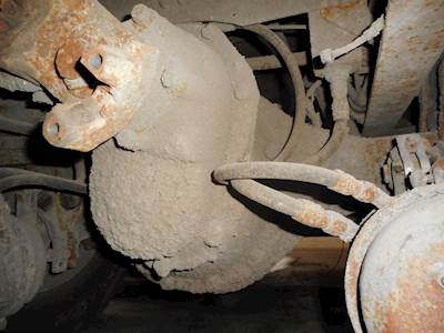 Dana-Spicer DS402 Front Differential for a 1995 Peterbilt 377