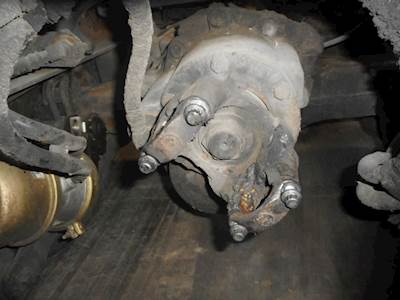 Dana-Spicer DSP40 Front Differential for a 2005 Kenworth W900B