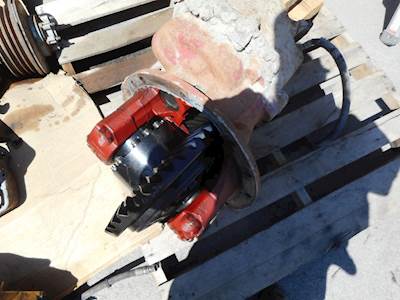 Dana-Spicer RSP40 Front Differential for a 2002 Peterbilt 379