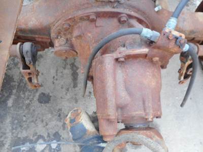 Eaton DP461 Front Differential for a 1989 Mack