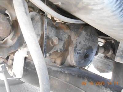 Mack CRD92-93 Front Differential for a 1999 Mack RD688S