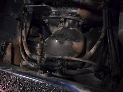 Meritor-Rockwell MT40-14XP Front Differential for a 2013 Volvo VNL