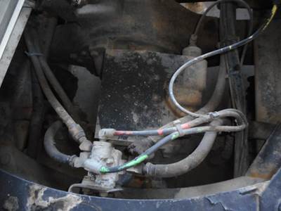 Meritor-Rockwell 20-145 Front Differential for a 2000 Volvo VNL64T