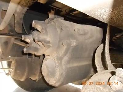 Meritor-Rockwell 20-145 Front Differential for a 2000 International 9100I