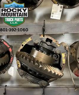 Meritor-Rockwell 23-160 Front Differential for a 1997 Freightliner FLD