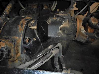 Meritor-Rockwell MT-40-143 Front Differential for a 2011 Freightliner Cascadia