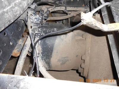 Meritor-Rockwell MT-40-143 Front Differential for a 2012 Volvo VNL