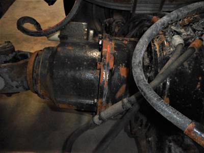 Meritor-Rockwell SQ100 Front Differential for a 1988 Peterbilt 377