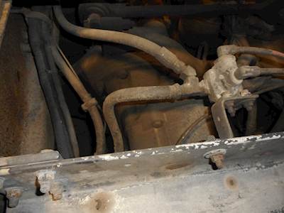 Dana-Spicer D40 Front Differential for a 2000 Volvo VNL64T