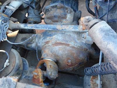Dana-Spicer DSH40 Front Differential for a 2003 Kenworth W900