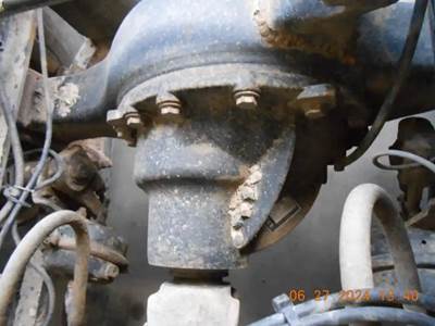 Axle Alliance ART-40 Rear Differential for a 2010 Freightliner Cascadia