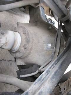 Dana RDH40 Rear Differential for a 1998 Kenworth T2000