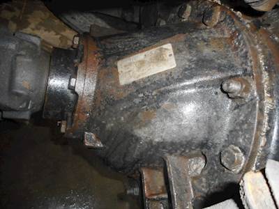 Dana RS404 Rear Differential for a 1998 Kenworth T2000