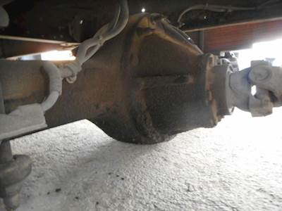 Eaton 19060S Rear Differential for a 2000 Isuzu FTR