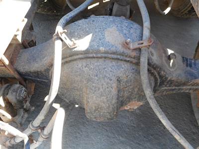 Eaton DS402 Rear Differential for a 1986 Freightliner CL-112