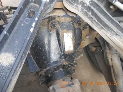 Eaton DSP40 Rear Differential for a 2013 Kenworth T800