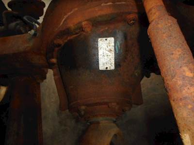 Eaton RP461 Rear Differential for a 2002 Mack CL713