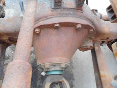 Eaton RP461 Rear Differential for a 1989 Mack