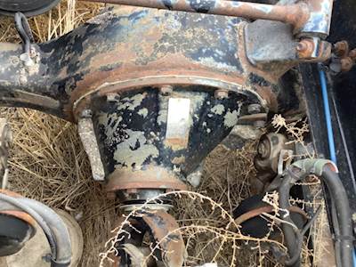 Eaton RST40 Rear Differential for a 2005 Freightliner CL120