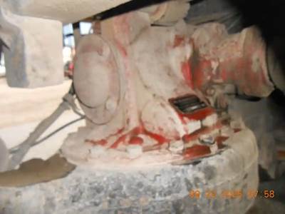 Mack CRD92 & CRD93 Rear Differential for a 1999 Mack RD688S