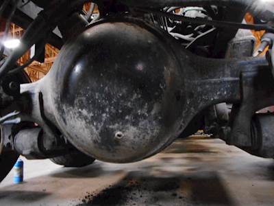 Meritor-Rockwell 46-160 Rear Differential for a 2010 Freightliner CONDOR