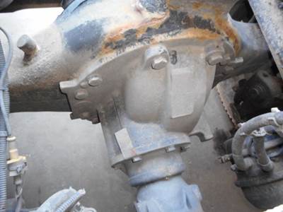 Meritor-Rockwell 20-145 Rear Differential for a 2000 Volvo VNL64T