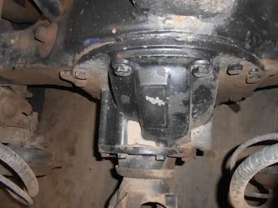 Meritor-Rockwell 20-145 Rear Differential for a 1999 Volvo VNL64T