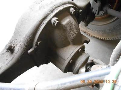 Meritor-Rockwell 20-145 Rear Differential for a 2004 Freightliner M-2