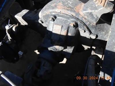 Meritor-Rockwell 20-145 Rear Differential for a 2002 Freightliner COLUMBIA
