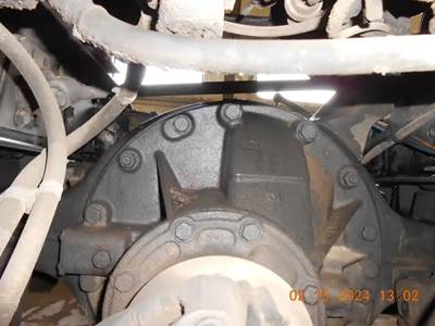 Meritor-Rockwell RS23-186 Rear Differential for a 2015 Freightliner Cascadia