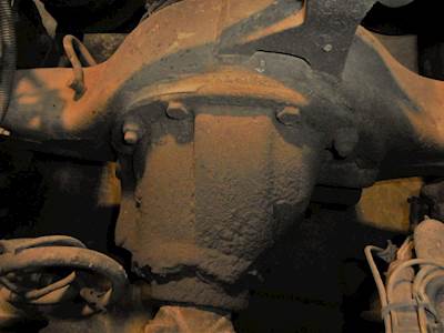 Dana DS404 Rear Differential for a 2000 Volvo VNL64T