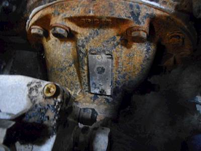 Dana DSP40 Rear Differential for a 2002 Kenworth T800