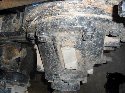 Dana DSP41 Rear Differential for a 2013 Peterbilt 386