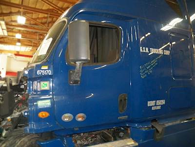 Freightliner Cascadia 125 Left Door for a 2013 Freightliner Cascadia