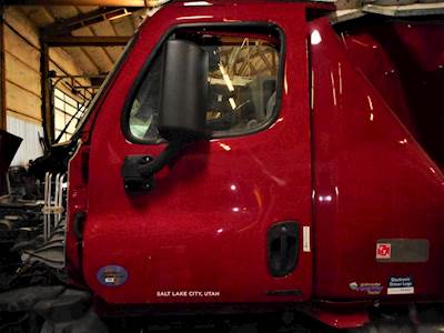 Freightliner Cascadia 125 Left Door for a 2016 Freightliner Cascadia