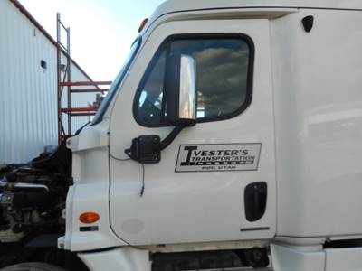 Freightliner Cascadia Left Door
