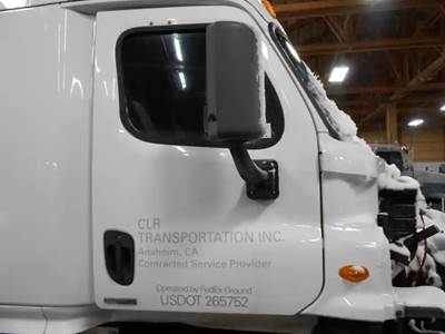 Freightliner Cascadia Right Door