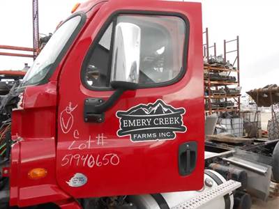 Freightliner Cascadia Left Door