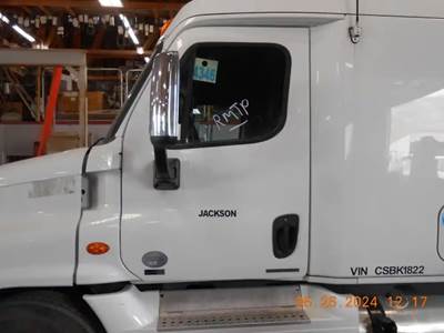 Freightliner Cascadia Left Door
