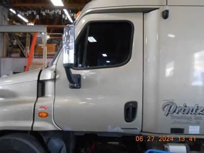 Freightliner Cascadia Left Door