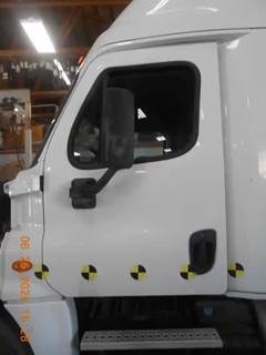Freightliner Cascadia Left Door