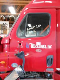 Freightliner Cascadia Left Door
