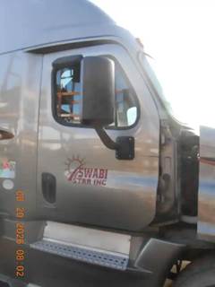 Freightliner Cascadia Right Door