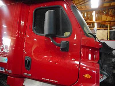 Freightliner Cascadia Evolution Right Door