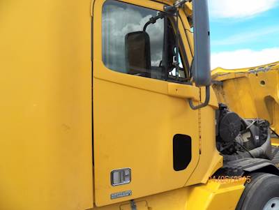 Freightliner Century Class 120 Right Door for a 2000 Freightliner C120 CENTURY